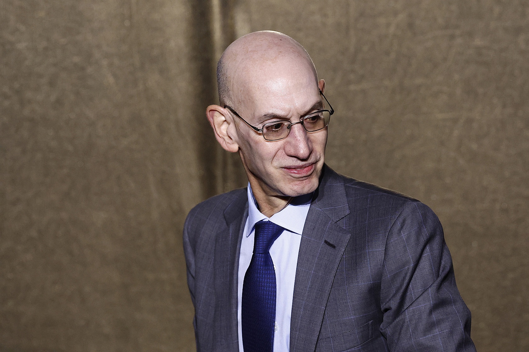 开云官网-Shams:NBA新规允许联盟降低球队乐透抽签概率或调整选秀顺位!